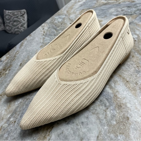 Vivaia Pointed-Toe Ballet Flats in Cream Ivory Women’s EU 41 - Picture 1 of 11